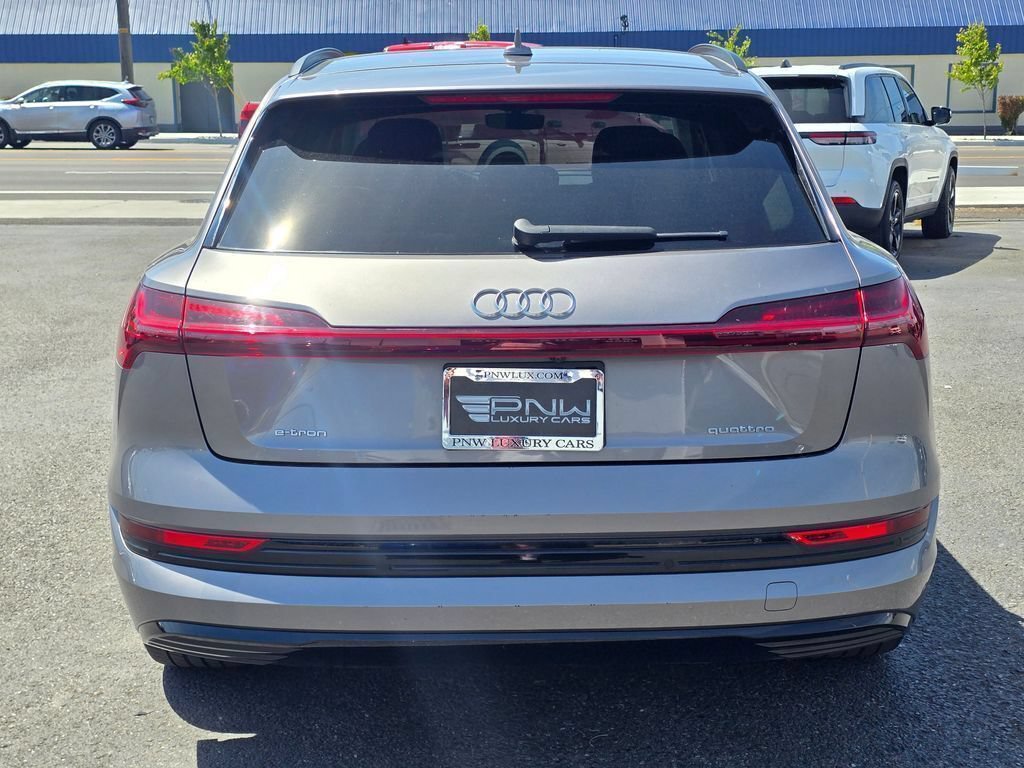 Used 2021 Audi e-tron Premium w/ Convenience Plus Package AWD/4WD image 7