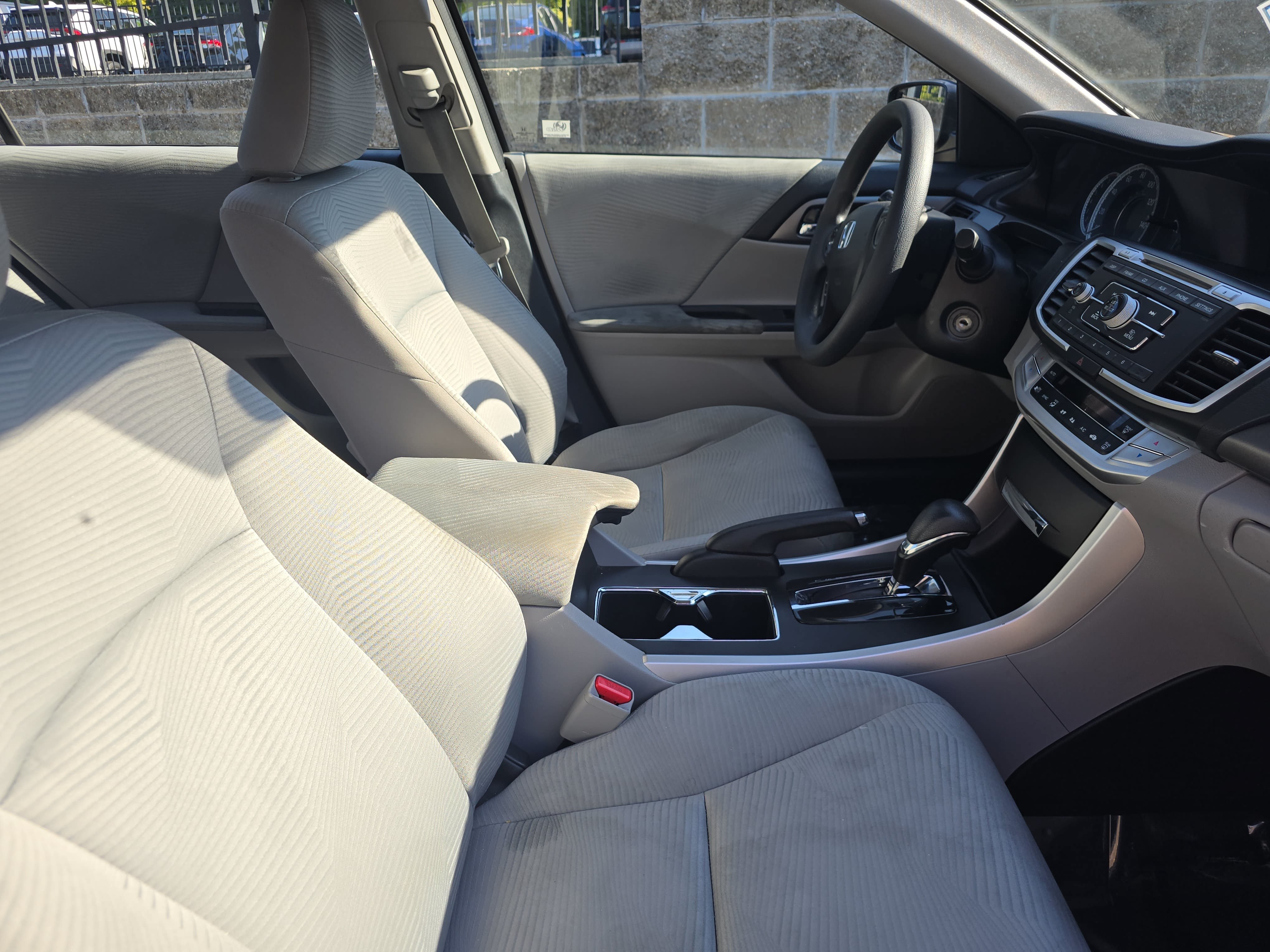 Used 2014 Honda Accord LX image 10