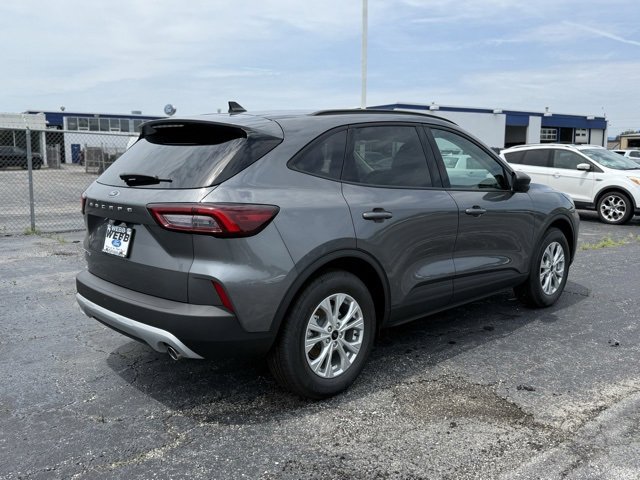 New 2025 Ford Escape Active w/ Cold Weather Package image 6