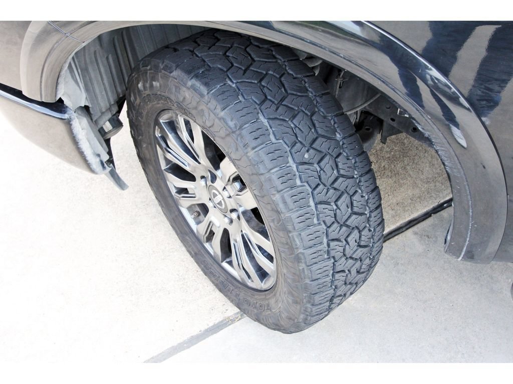 Used 2016 Nissan Titan Platinum Reserve AWD/4WD image 12