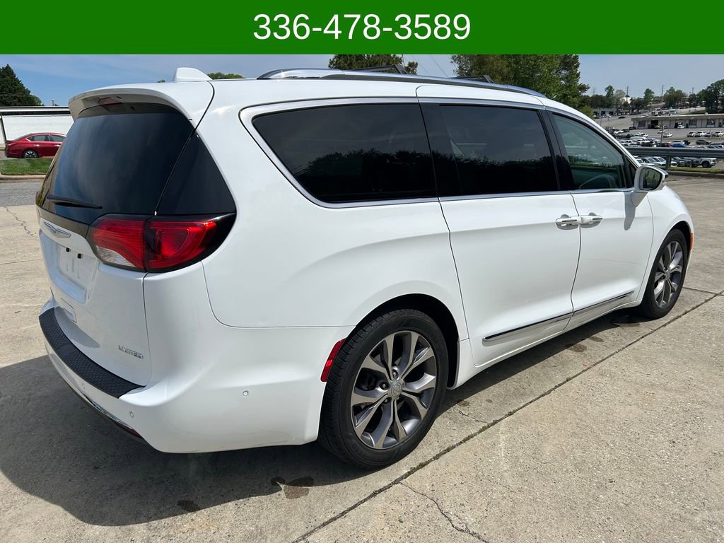 Used 2018 Chrysler Pacifica Limited w/ Advanced Safetytec Group image 5