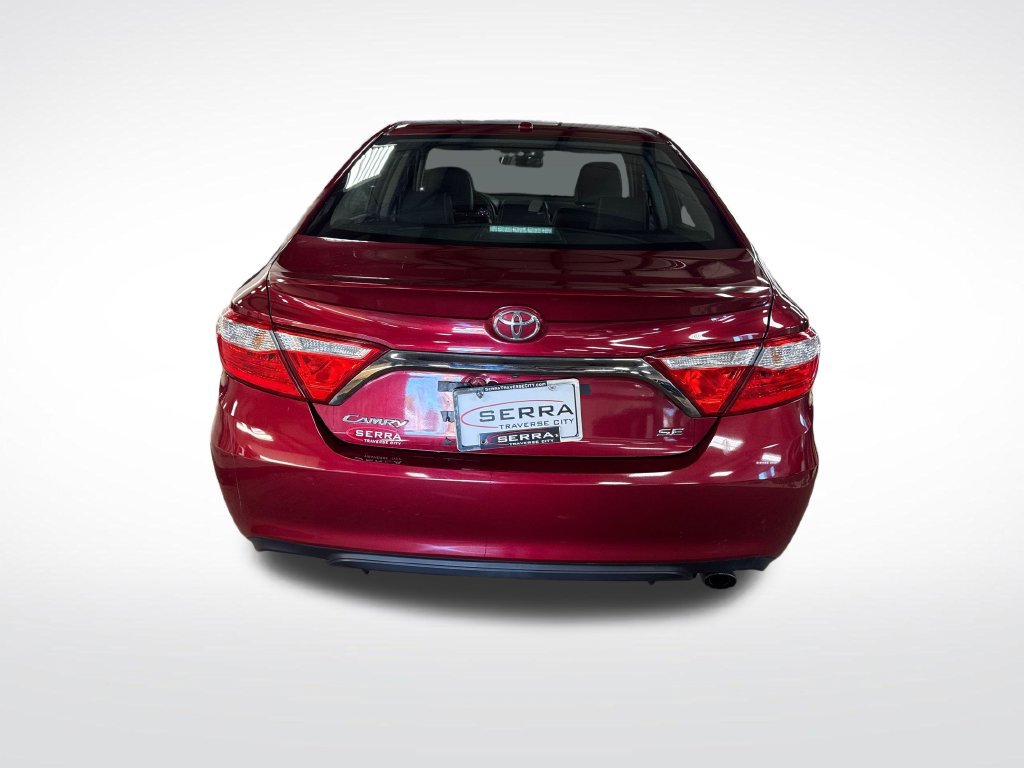 Used 2015 Toyota Camry SE FWD image 4