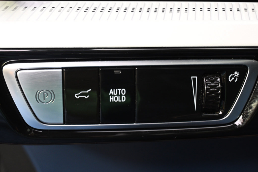 New 2026 Cadillac Optiq Luxury 2 w/ LPO, Floor Liner Package AWD/4WD image 24