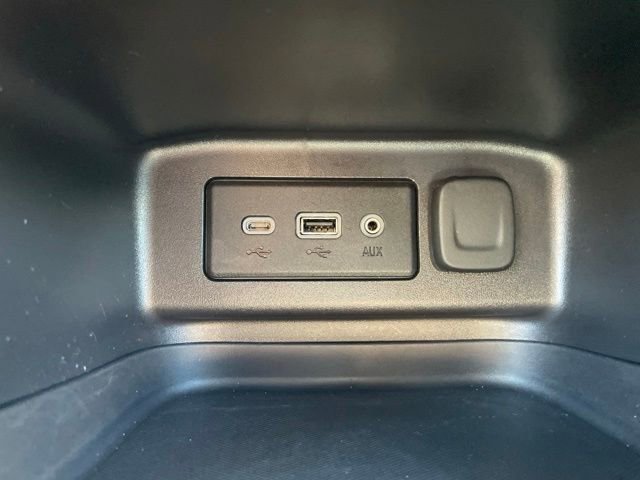 Used 2024 Chevrolet Equinox LT w/ LPO, Floor Liner Package FWD image 25