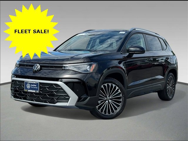 Used 2025 Volkswagen Taos SE image 1