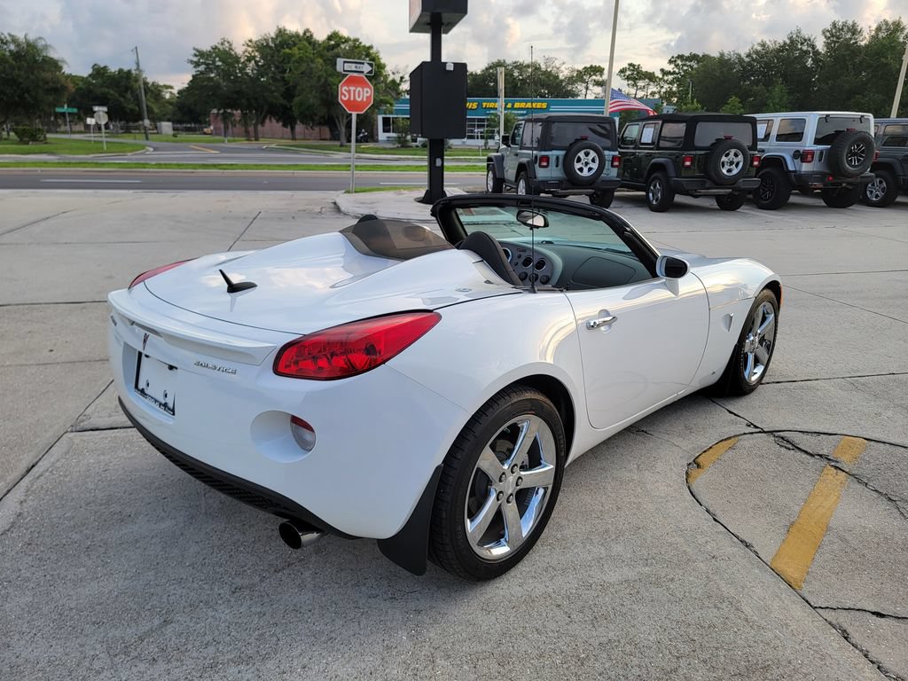 Used 2008 Pontiac Solstice Convertible w/ Preferred Package RWD image 5