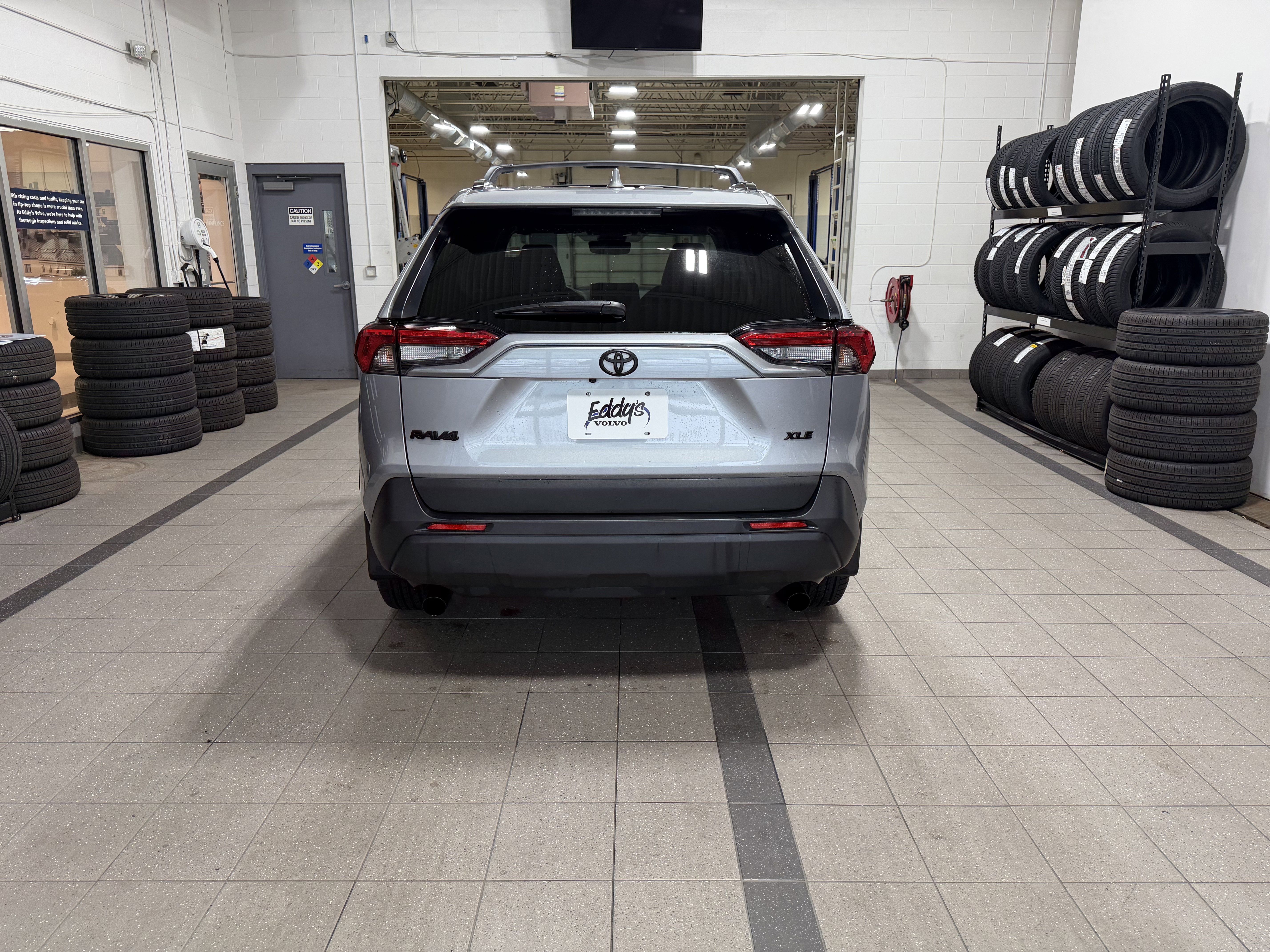 Used 2025 Toyota RAV4 XLE Premium image 8