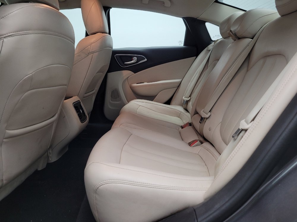 Used 2015 Chrysler 200 C FWD image 18