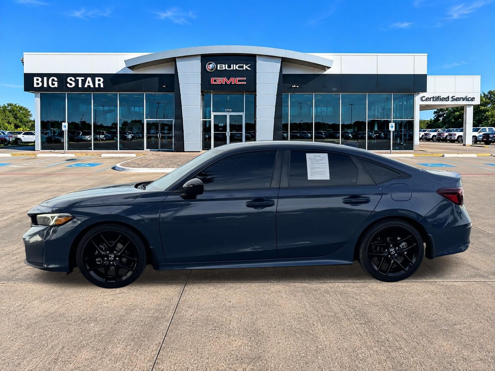 Used 2025 Honda Civic Sport image 3