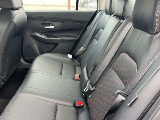 New 2026 Nissan Sentra SR w/ SR Premium Package FWD image 20