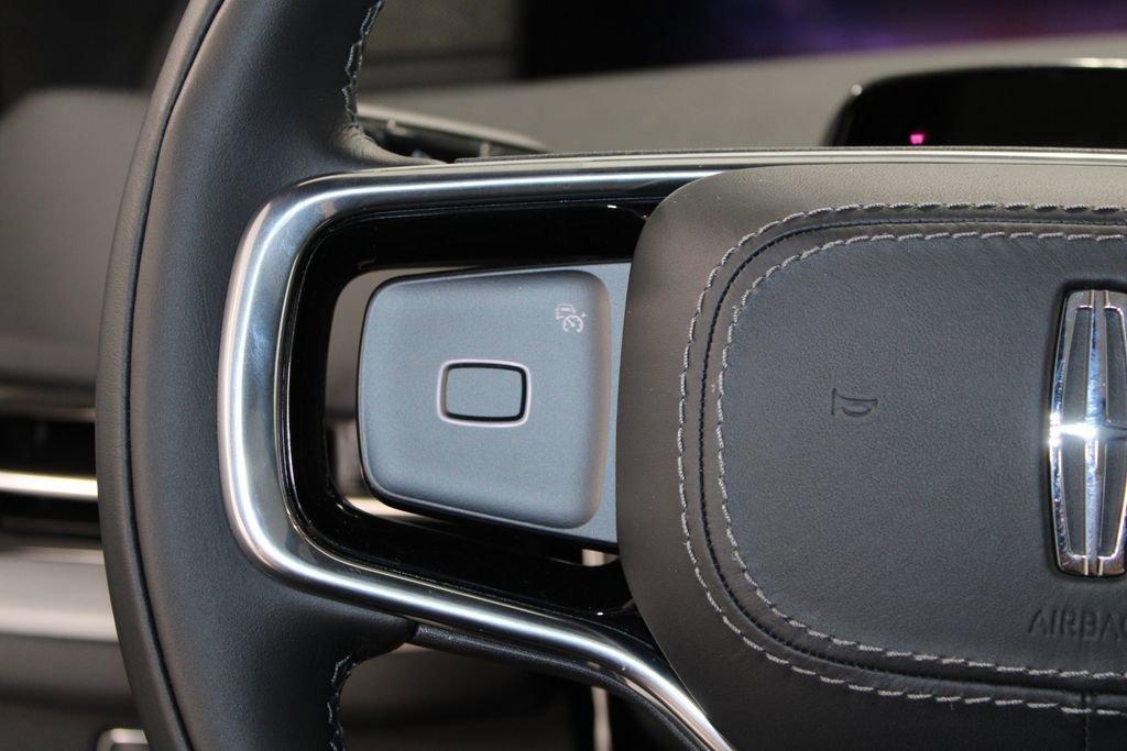 New 2025 Lincoln Navigator Reserve w/ Jet Appearance Package image 42