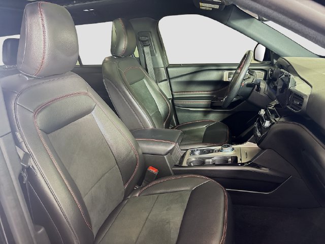 Used 2022 Ford Explorer ST-Line w/ Class IV Trailer Tow Package AWD/4WD image 30