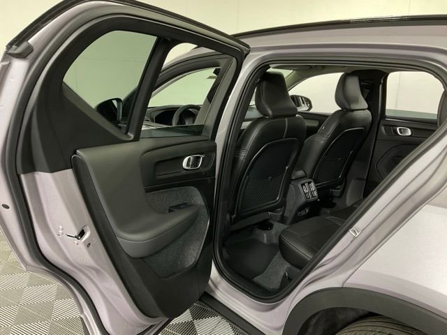 New 2026 Volvo XC40 B5 Plus w/ Protection Package Premier image 38