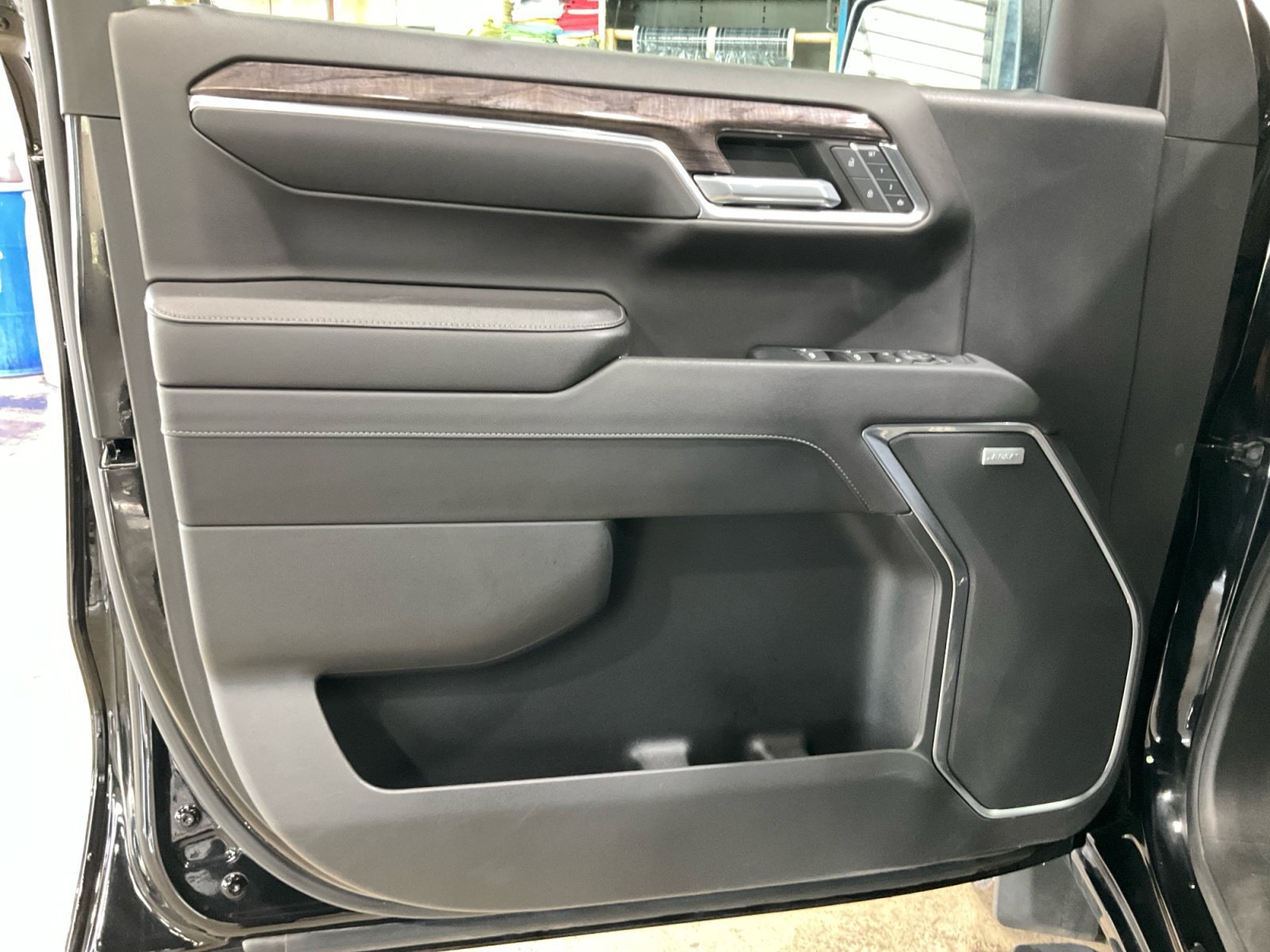 Used 2023 Chevrolet Silverado 1500 LTZ AWD/4WD image 29