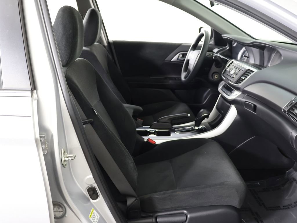 Used 2013 Honda Accord LX image 25