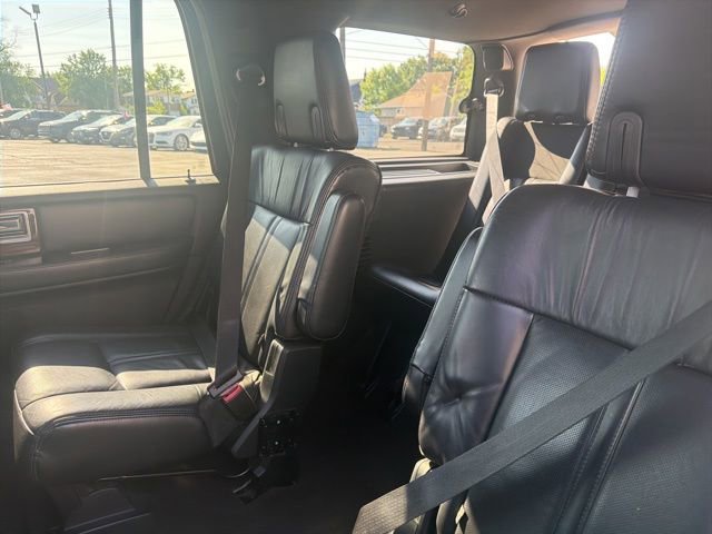 Used 2016 Lincoln Navigator Select AWD/4WD image 19