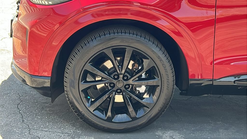 New 2025 Ford Explorer Platinum w/ Ultimate Package AWD/4WD image 8