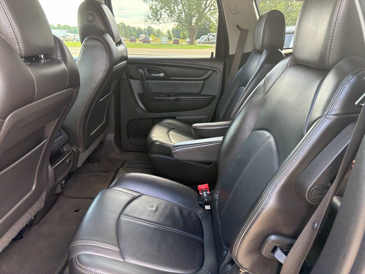 Used 2015 Chevrolet Traverse LT FWD image 14
