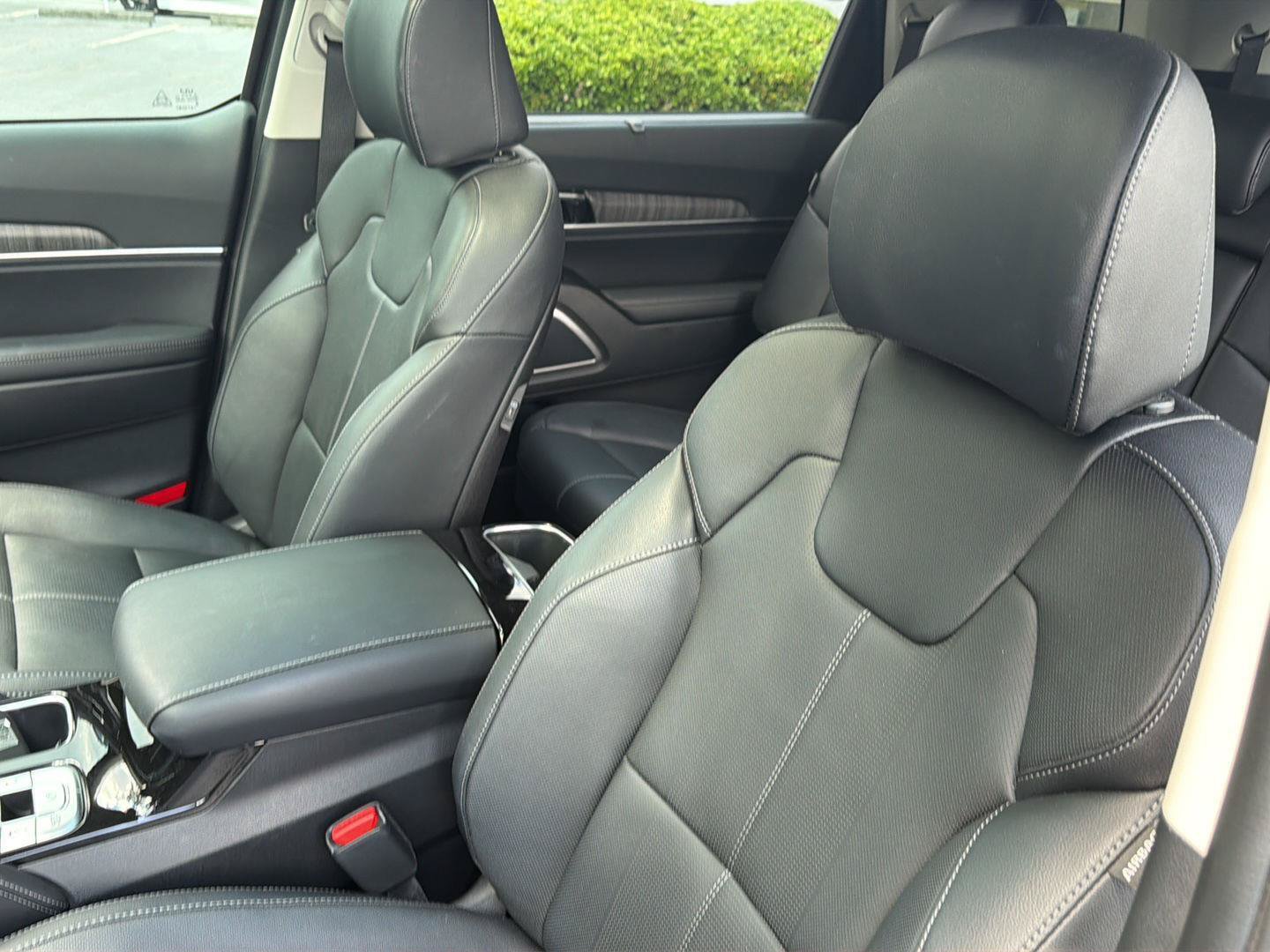 Used 2025 Kia Telluride EX FWD image 31