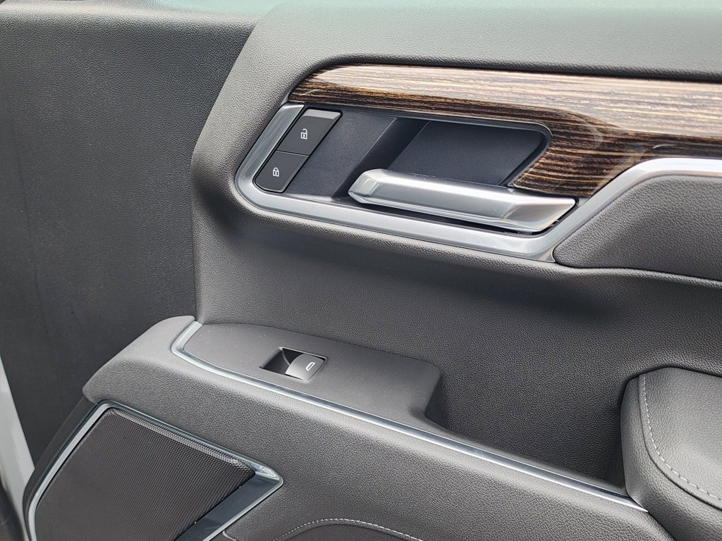 New 2026 GMC Sierra 1500 Elevation w/ LPO, Elevation Black Package image 37