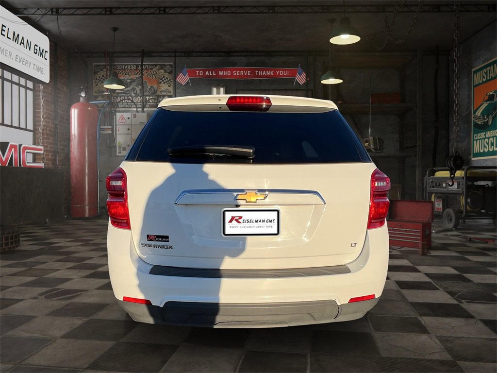 Used 2017 Chevrolet Equinox LT w/ Convenience Package image 4