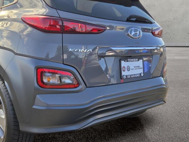 Used 2021 Hyundai Kona Limited w/ Cargo Package FWD image 5