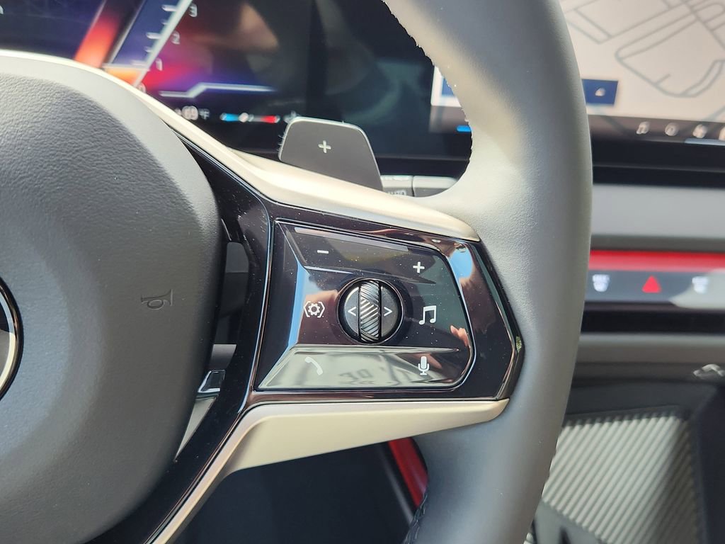 Certified 2025 BMW X3 xDrive30i w/ Convenience Package image 21