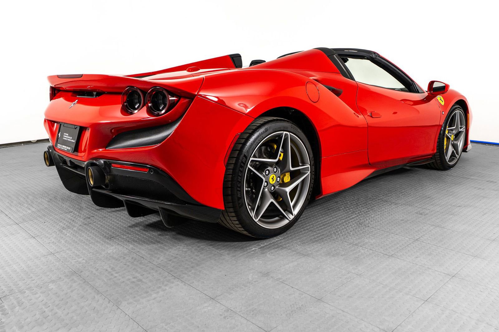 Certified 2021 Ferrari F8 Tributo Base image 3