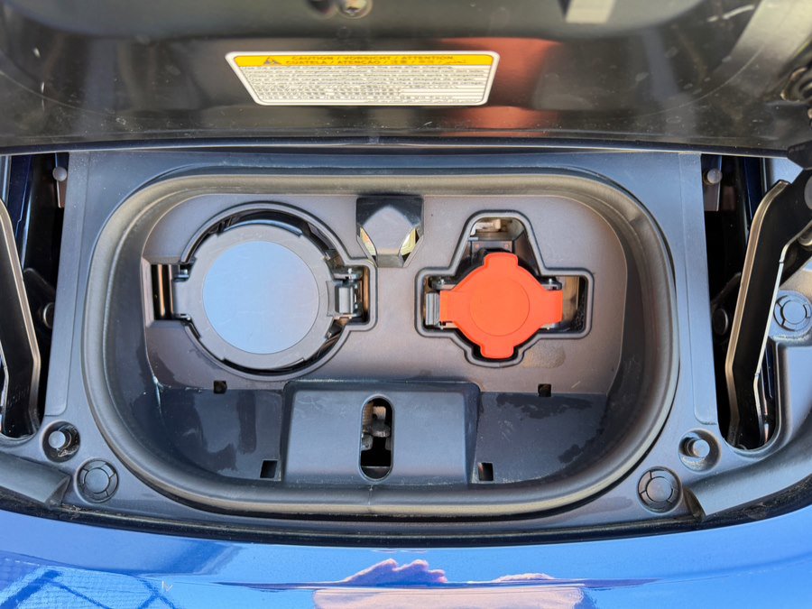 Used 2018 Nissan Leaf SV w/ Protection Package FWD image 46