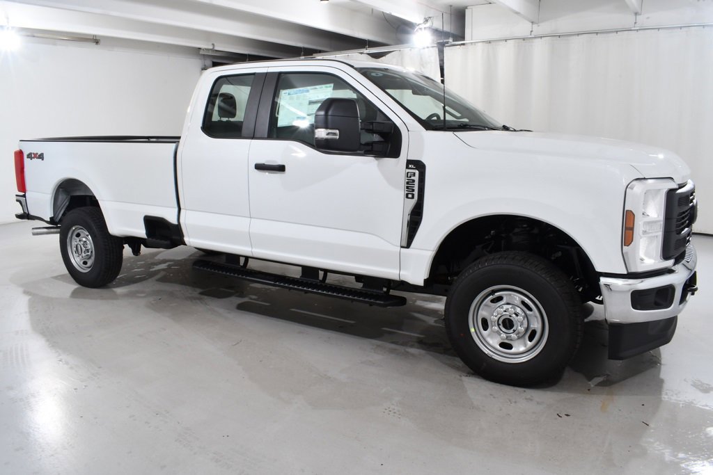 New 2025 Ford F250 XLT image 8