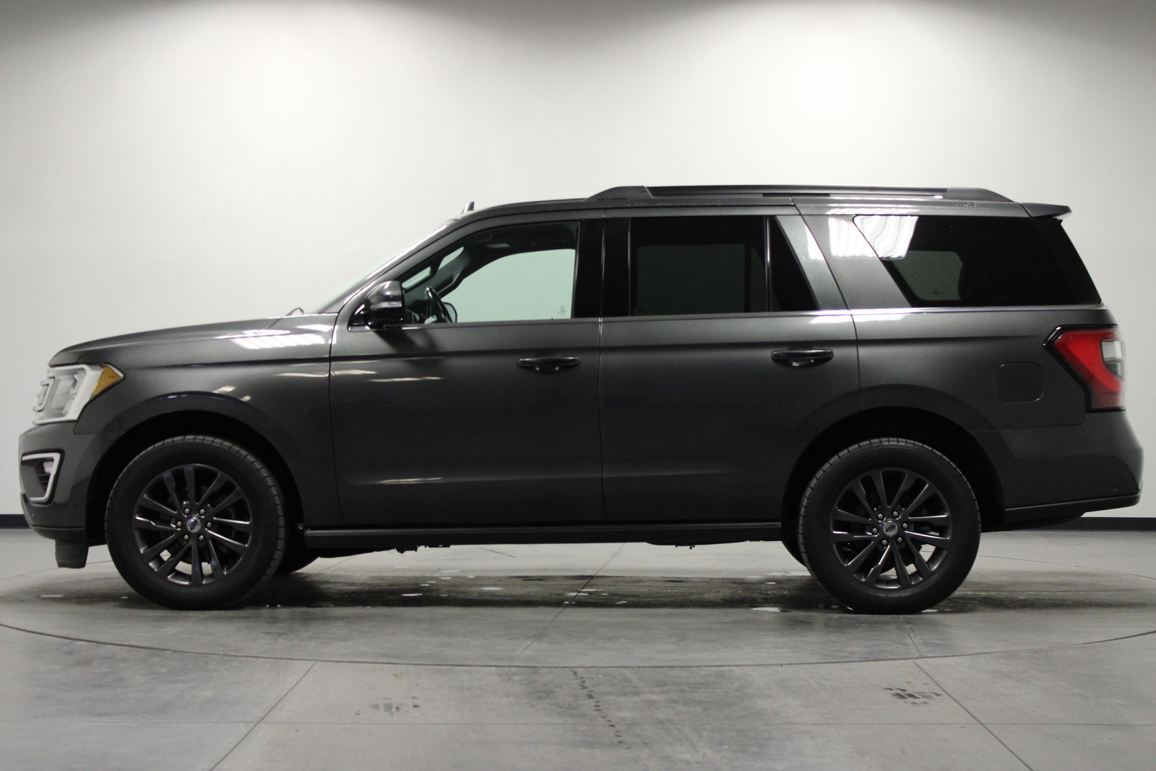 Used 2019 Ford Expedition Limited w/ Equipment Group 301A image 7