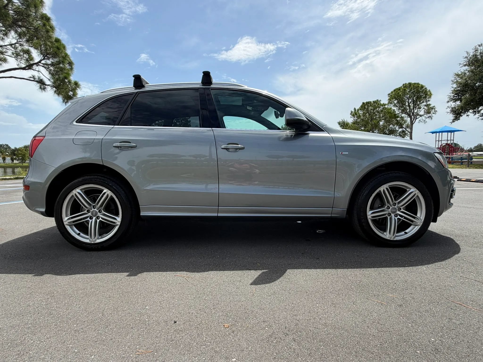 Used 2010 Audi Q5 3.2 Prestige AWD/4WD image 6