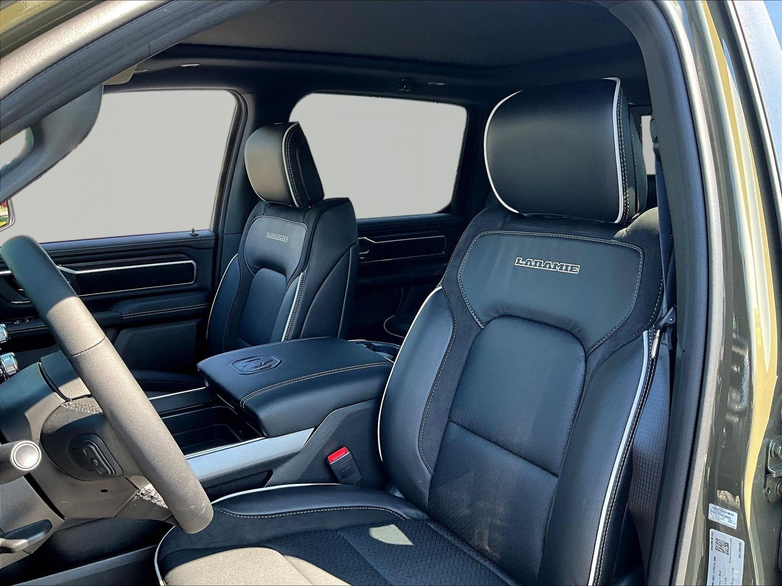 New 2027 RAM 1500 Laramie w/ Night Edition AWD/4WD image 17