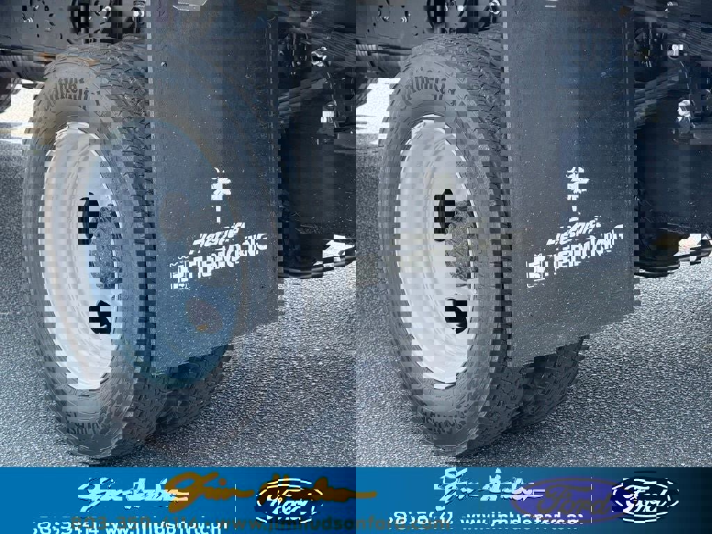 New 2025 Ford F550 2WD Regular Cab Super Duty image 5