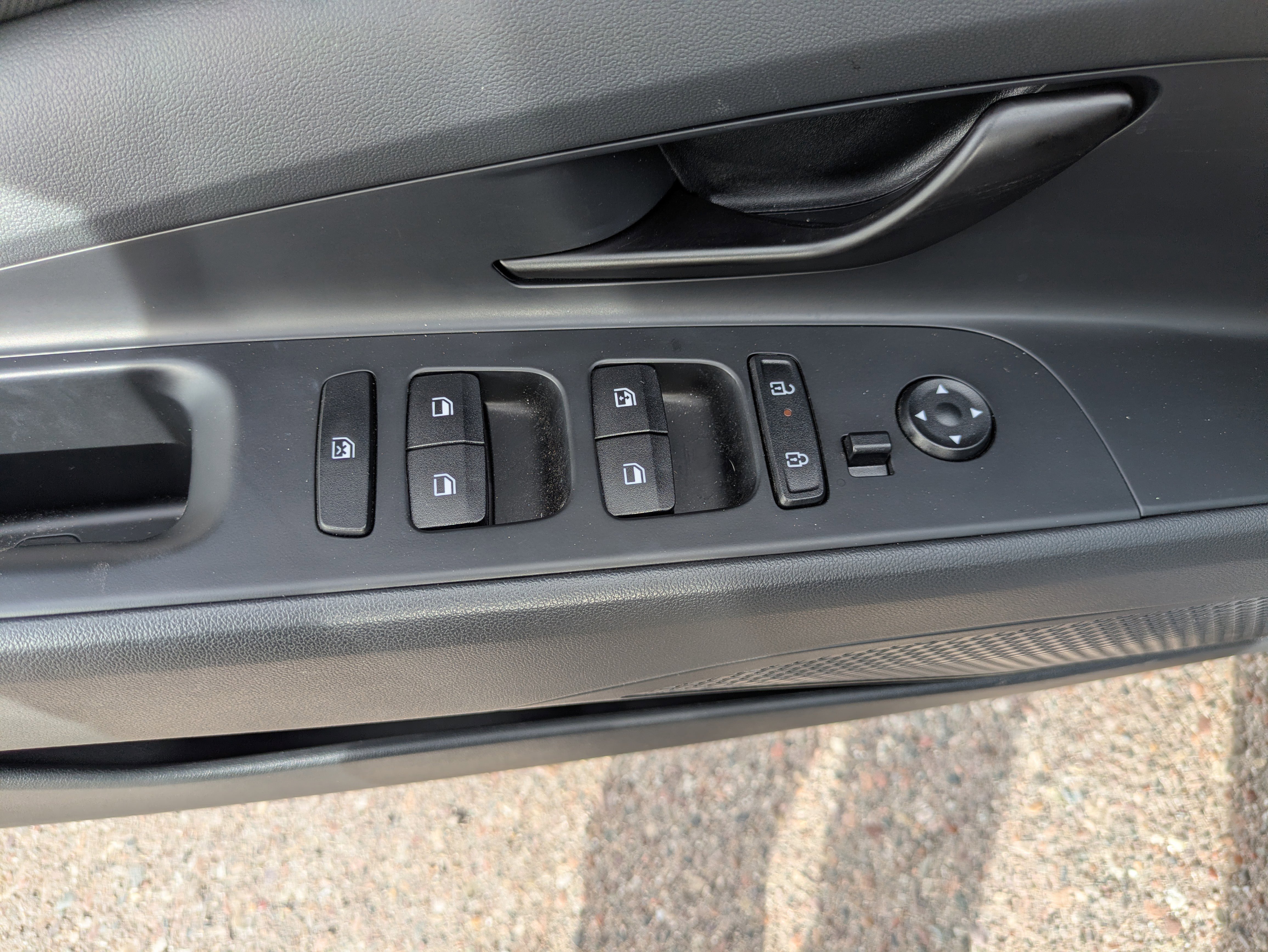 Certified 2025 Hyundai Elantra Sport image 18