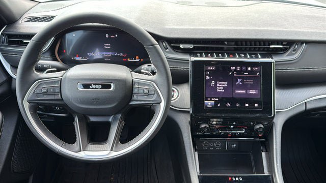 Certified 2025 Jeep Grand Cherokee L Altitude AWD/4WD image 27