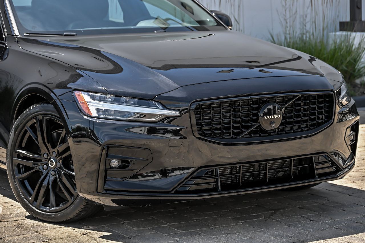 Used 2024 Volvo S60 B5 Plus w/ Protection Package Premier AWD/4WD image 2