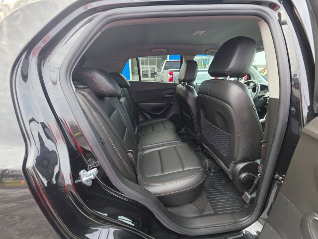 Used 2021 Chevrolet Trax LT w/ Premium Seat Package AWD/4WD image 17