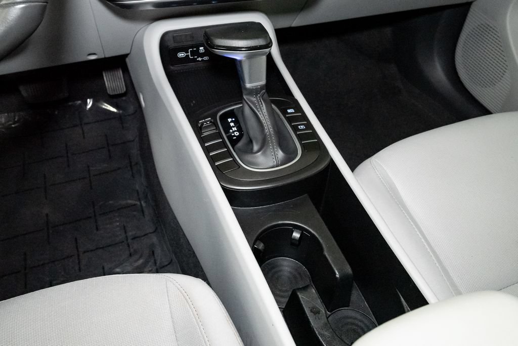 Used 2025 Hyundai Kona SEL FWD image 20
