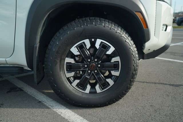 Used 2024 Nissan Frontier PRO-4X w/ Technology Package image 42