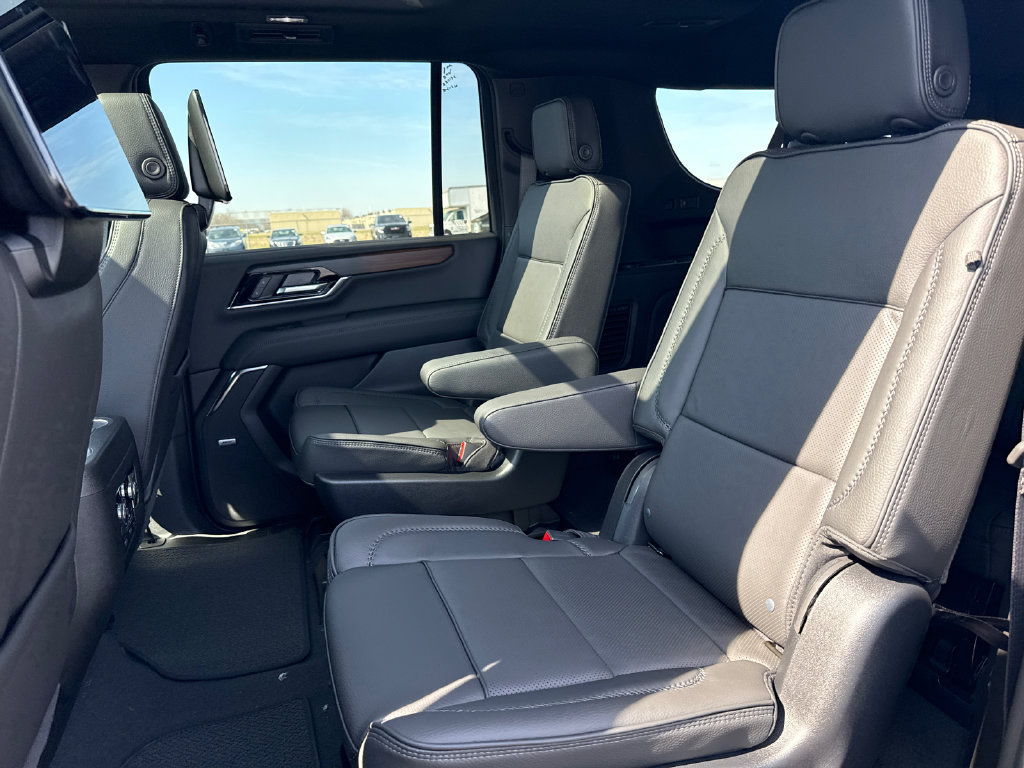 New 2026 GMC Yukon XL Denali w/ Denali Reserve Package AWD/4WD image 34
