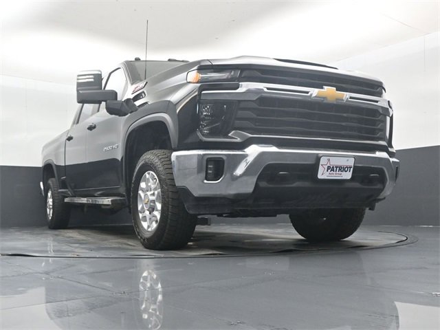 Used 2024 Chevrolet Silverado 2500 LT image 44