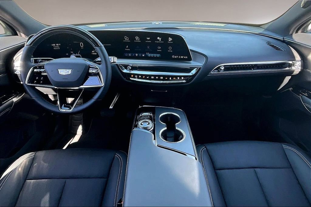 New 2026 Cadillac Lyriq Luxury AWD/4WD image 5