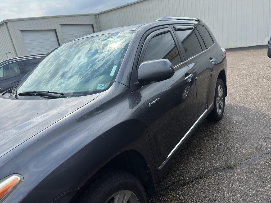 Used 2011 Toyota Highlander Limited w/ Tow Pkg AWD/4WD image 4