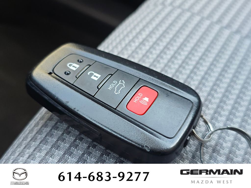 Used 2023 Toyota Highlander LE FWD image 35