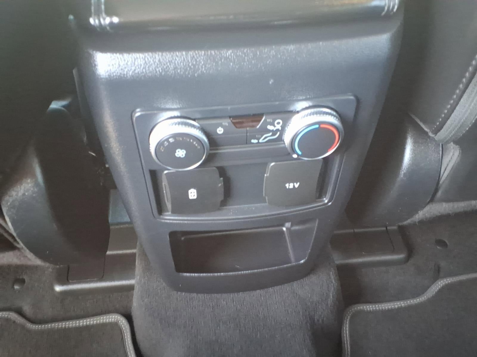 Used 2021 Ford Explorer XLT w/ Equipment Group 202A AWD/4WD image 19