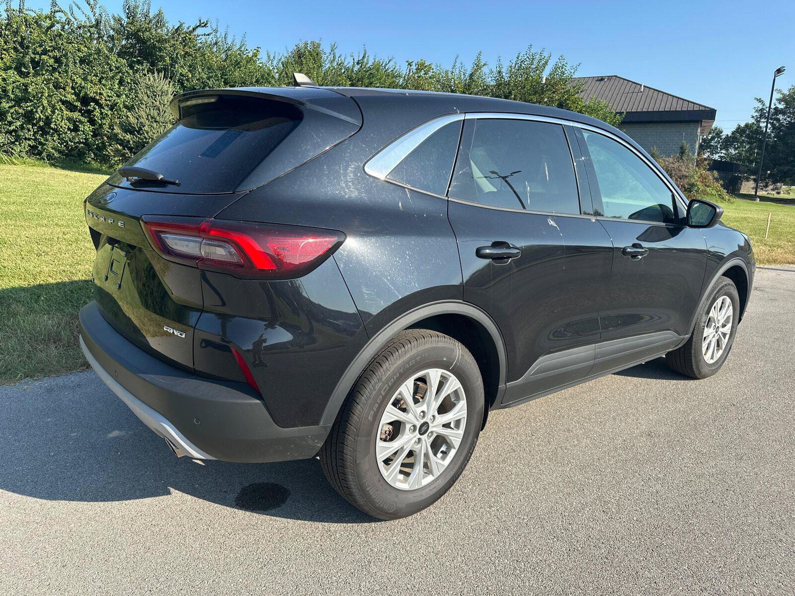 Used 2024 Ford Escape Active w/ Tech Pack #1 AWD/4WD image 11
