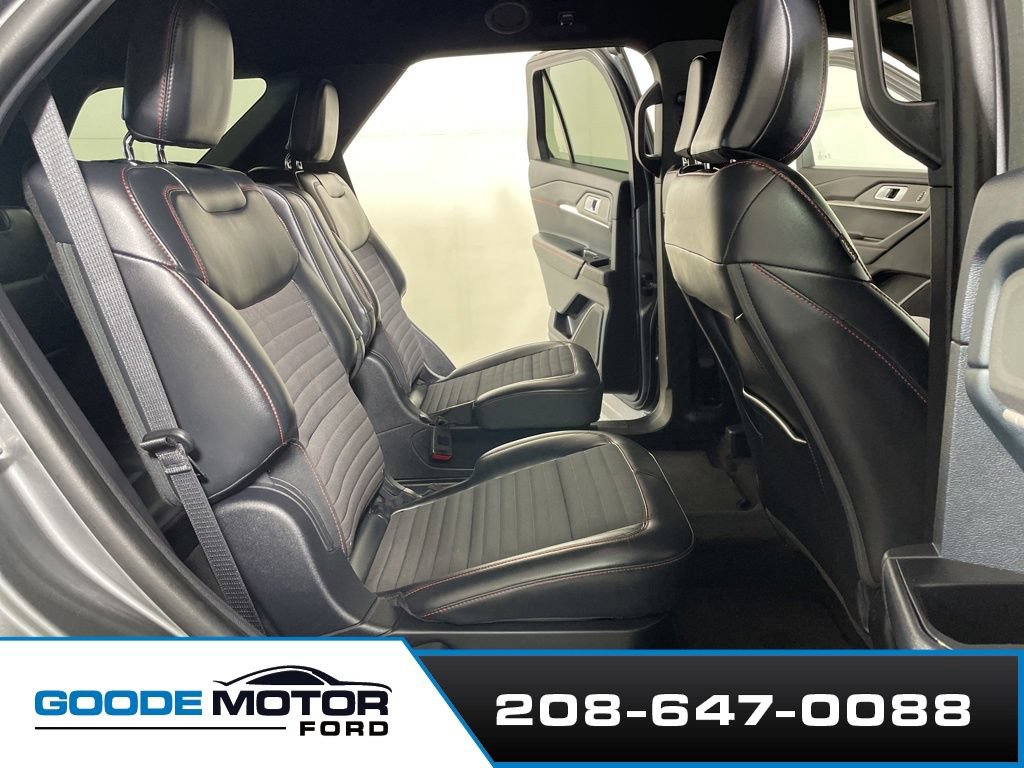 Certified 2025 Ford Explorer ST-Line AWD/4WD image 22
