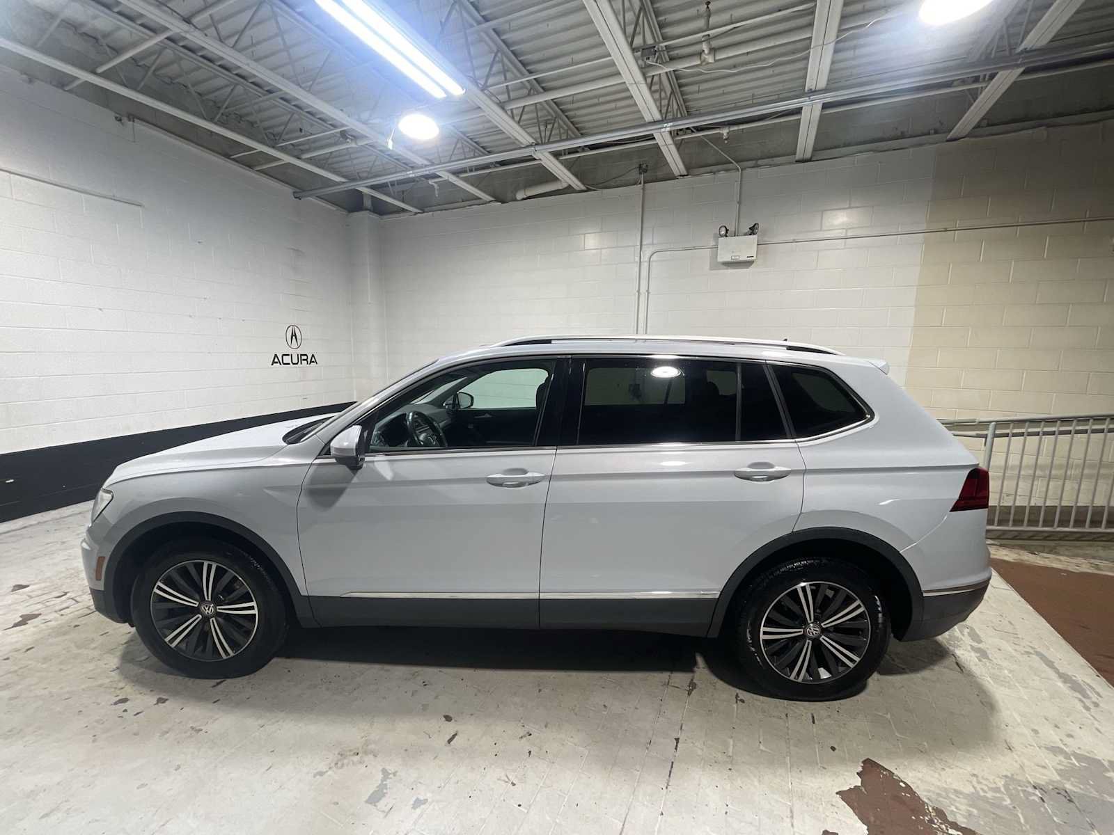 Used 2019 Volkswagen Tiguan SEL AWD/4WD image 3