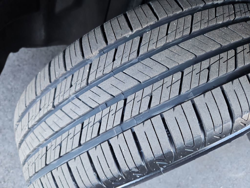 Used 2024 Jeep Compass Sport image 30